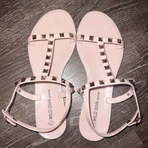 Cute Flat and comfortable sandal